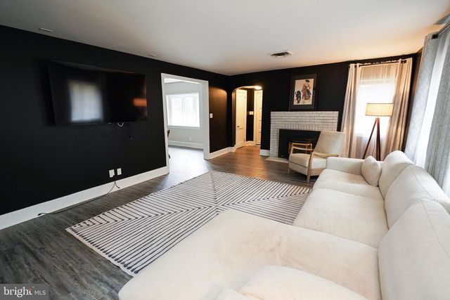 215 PINE BLUFF RD, Salisbury, MD 21801