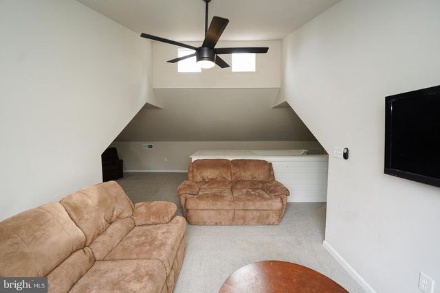 215 PINE BLUFF RD, Salisbury, MD 21801