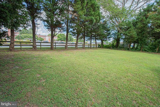 215 PINE BLUFF RD, Salisbury, MD 21801