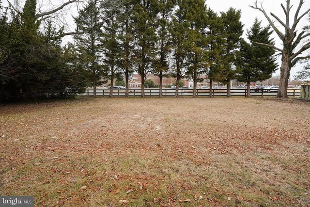 215 PINE BLUFF RD, Salisbury, MD 21801