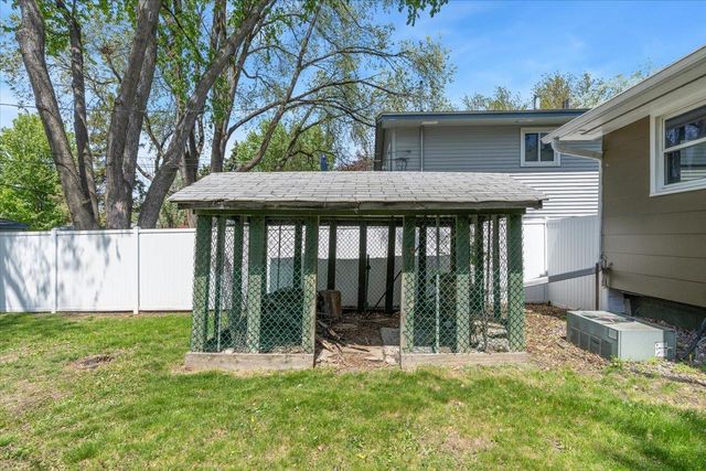 5817 Quail Avenue N, Crystal, MN 55429