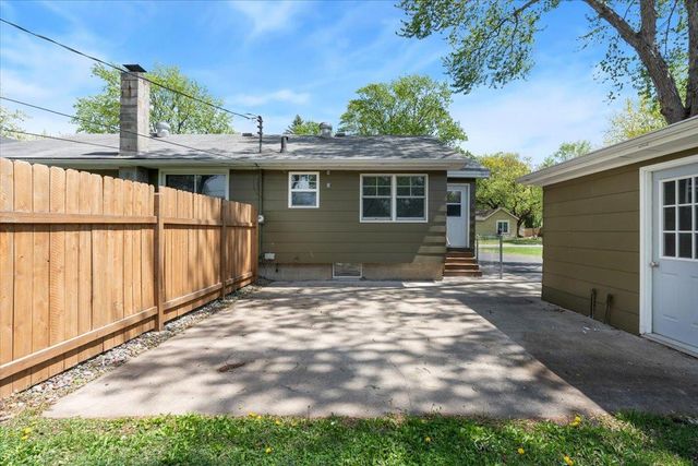 5817 Quail Avenue N, Crystal, MN 55429