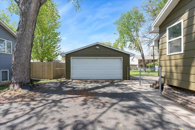 5817 Quail Avenue N, Crystal, MN 55429