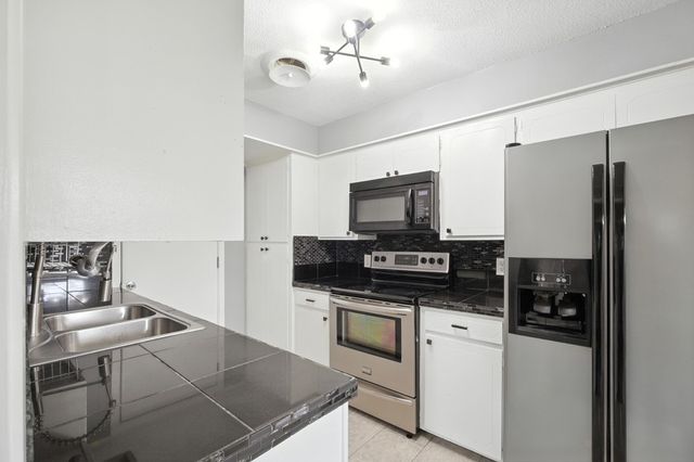 1522 W Palm, Aransas Pass, TX 78336