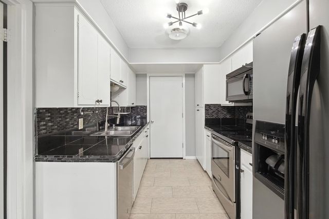 1522 W Palm, Aransas Pass, TX 78336