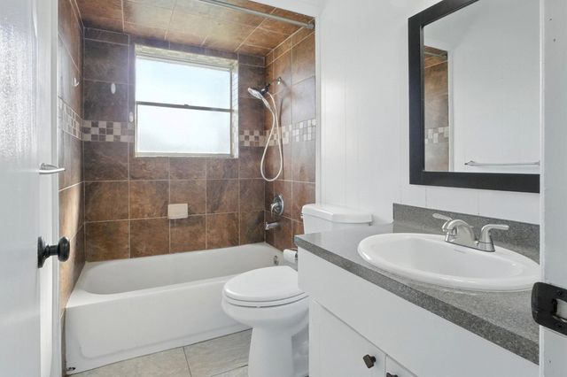 1522 W Palm, Aransas Pass, TX 78336