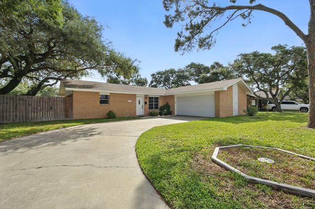 1522 W Palm, Aransas Pass, TX 78336