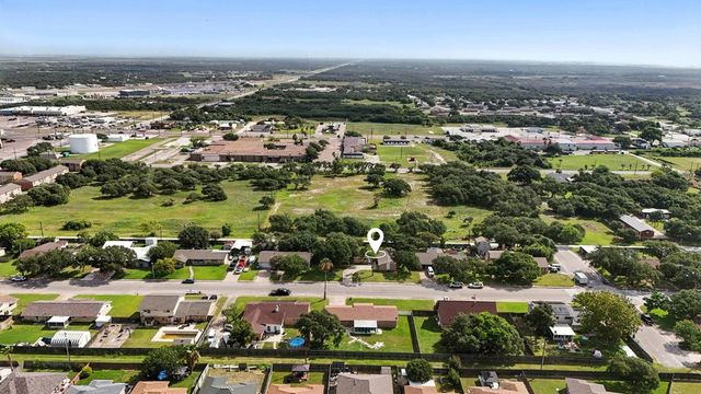 1522 W Palm, Aransas Pass, TX 78336