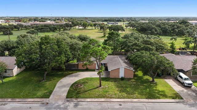 1522 W Palm, Aransas Pass, TX 78336