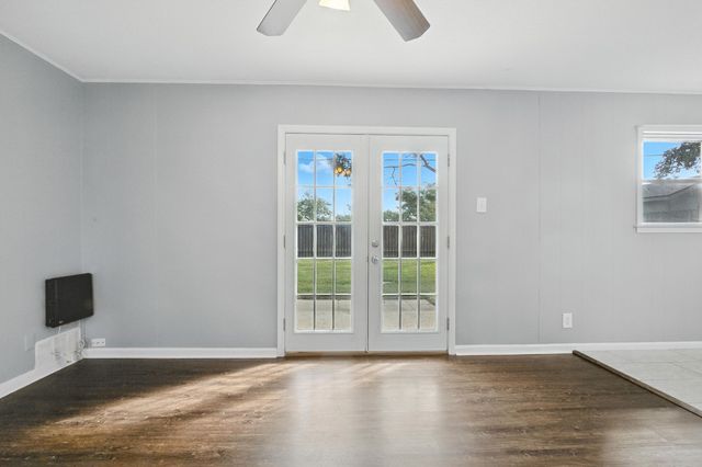 1522 W Palm, Aransas Pass, TX 78336