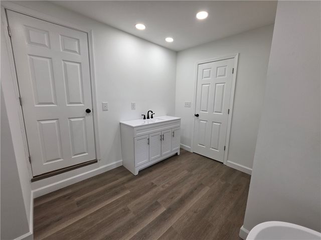 8 W First Street, Williamston, SC 29697