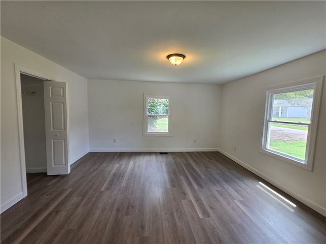 8 W First Street, Williamston, SC 29697