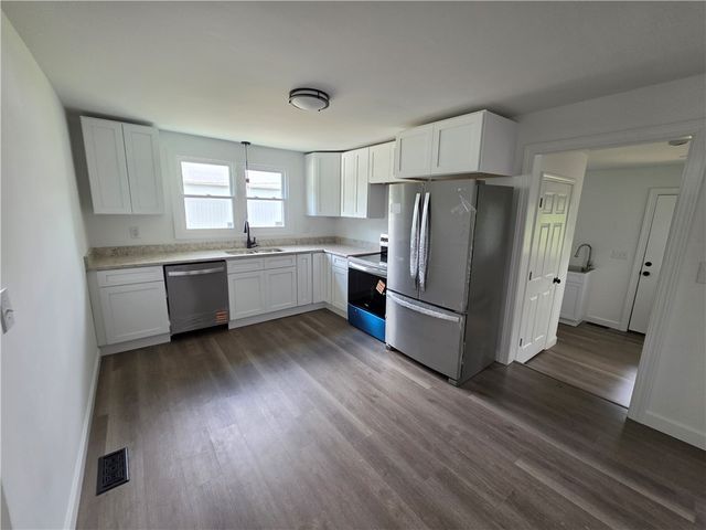 8 W First Street, Williamston, SC 29697