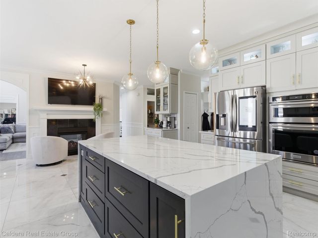 7219 Vista Drive, Shelby Charter Township, MI 48316