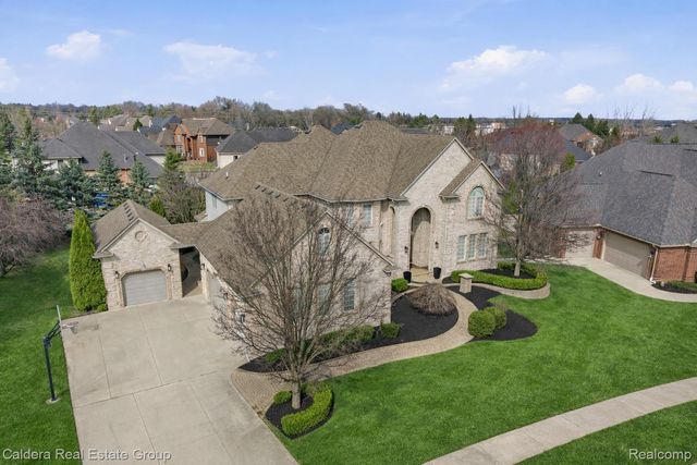 7219 Vista Drive, Shelby Charter Township, MI 48316