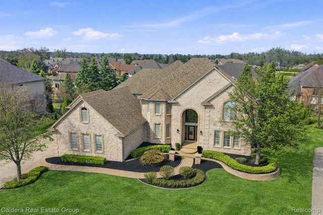 7219 Vista Drive, Shelby Charter Township, MI 48316