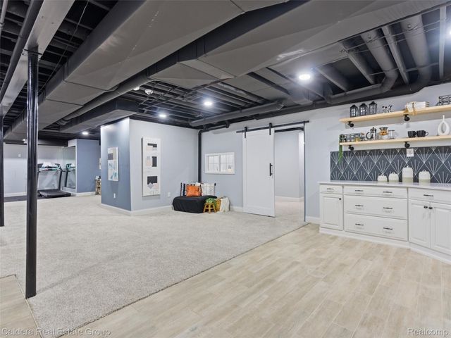 7219 Vista Drive, Shelby Charter Township, MI 48316