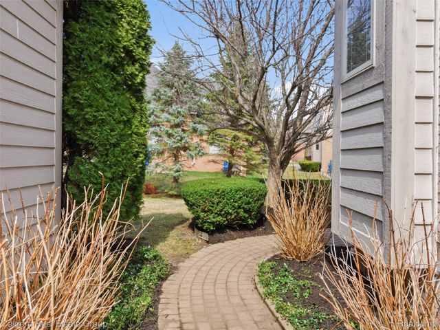7219 Vista Drive, Shelby Charter Township, MI 48316