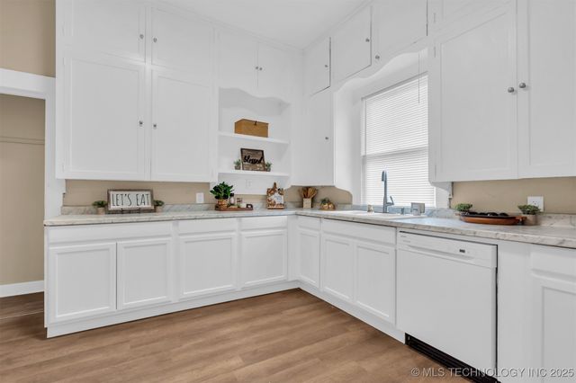 301 SW C Street, Ardmore, OK 73401