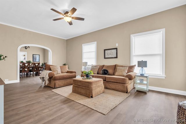 301 SW C Street, Ardmore, OK 73401