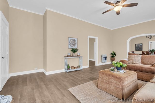 301 SW C Street, Ardmore, OK 73401