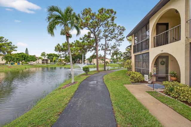 340 Pine Ridge Circle B-2, Greenacres, FL 33463