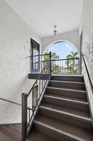 340 Pine Ridge Circle B-2, Greenacres, FL 33463