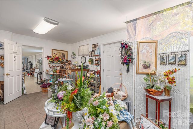 702 Love Joy Road, Canton, NC 28716