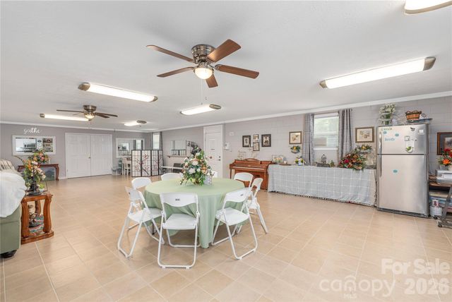 702 Love Joy Road, Canton, NC 28716