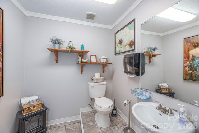 702 Love Joy Road, Canton, NC 28716