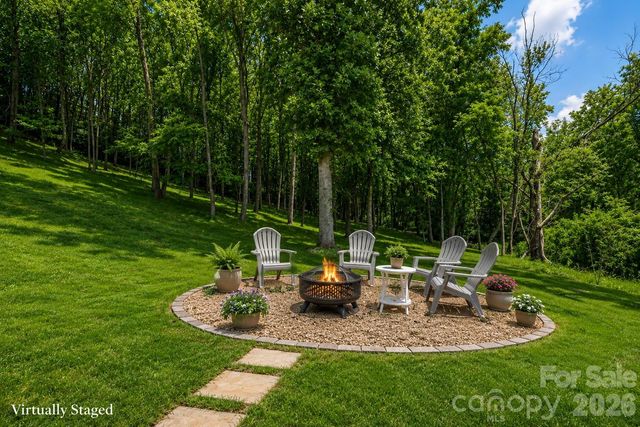 702 Love Joy Road, Canton, NC 28716