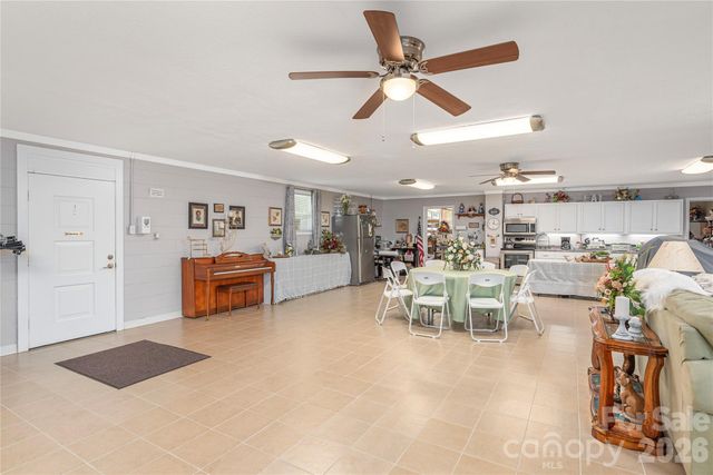 702 Love Joy Road, Canton, NC 28716