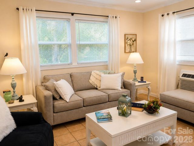 702 Love Joy Road, Canton, NC 28716