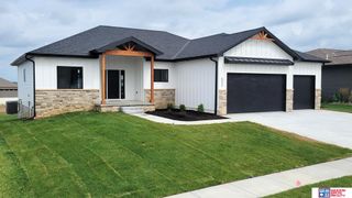 532 N 107th Street, Lincoln, NE 68527