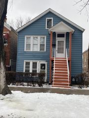 2652 S Komensky Avenue, Chicago, IL 60623