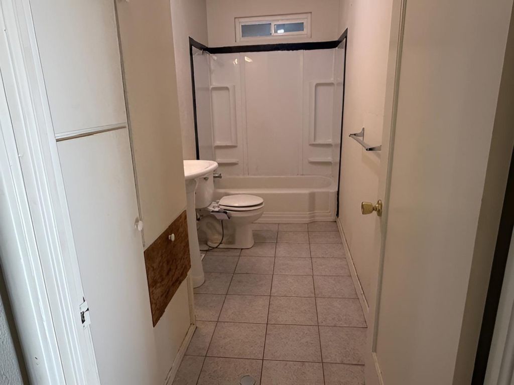 Image 12 of property listing at 397 Hoover Street, Coalinga, CA 93210