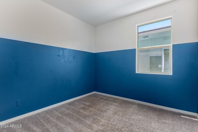 33948 N BEEBLOSSOM Trail, San Tan Valley, AZ 85144