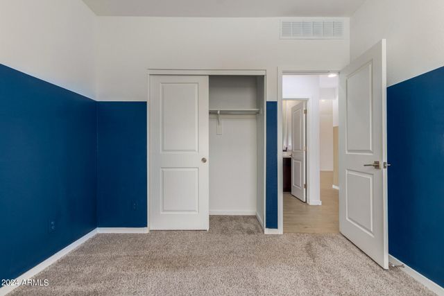 33948 N BEEBLOSSOM Trail, San Tan Valley, AZ 85144