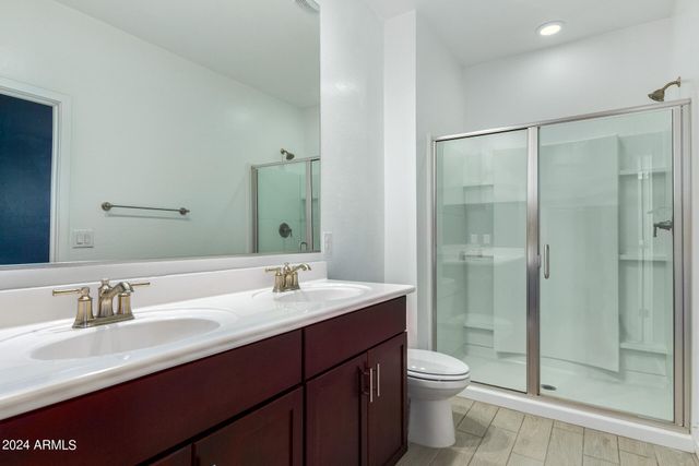 33948 N BEEBLOSSOM Trail, San Tan Valley, AZ 85144