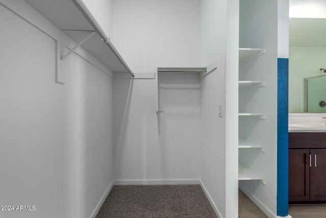 33948 N BEEBLOSSOM Trail, San Tan Valley, AZ 85144