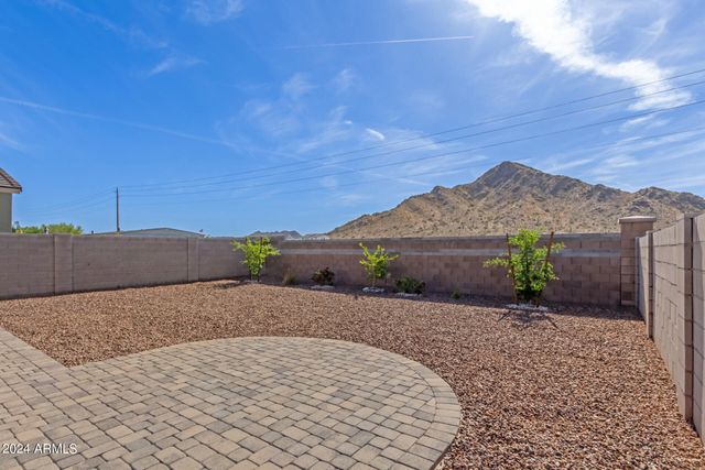 33948 N BEEBLOSSOM Trail, San Tan Valley, AZ 85144