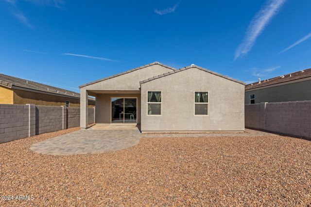 33948 N BEEBLOSSOM Trail, San Tan Valley, AZ 85144