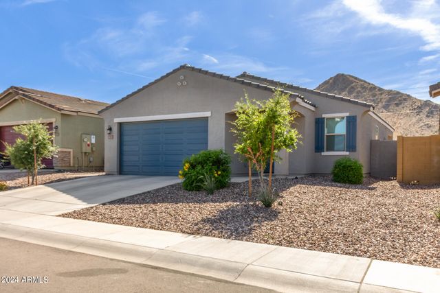33948 N BEEBLOSSOM Trail, San Tan Valley, AZ 85144