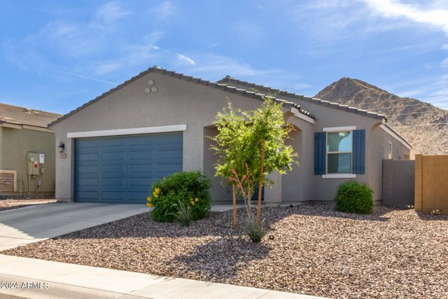 33948 N BEEBLOSSOM Trail, San Tan Valley, AZ 85144