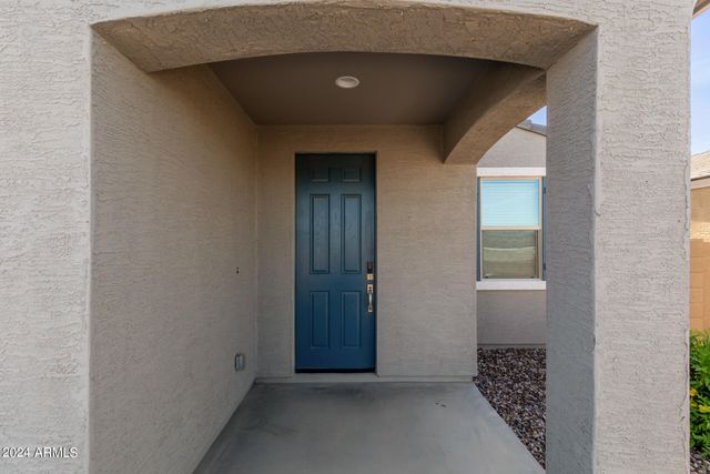 33948 N BEEBLOSSOM Trail, San Tan Valley, AZ 85144