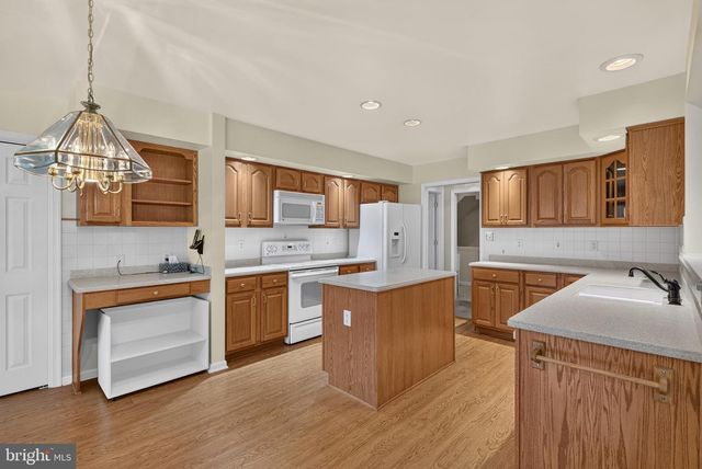 2160 MERRIMAC AVENUE, Mechanicsburg, PA 17055