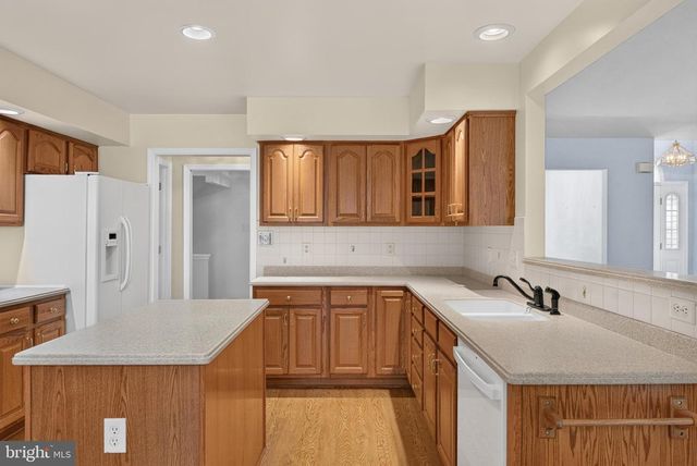 2160 MERRIMAC AVENUE, Mechanicsburg, PA 17055