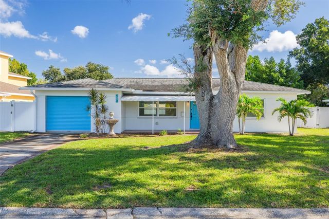2001 41ST STREET N, St Petersburg, FL 33713