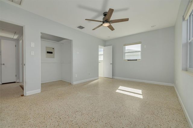 2001 41ST STREET N, St Petersburg, FL 33713