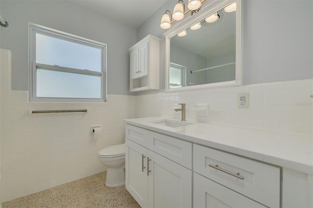 2001 41ST STREET N, St Petersburg, FL 33713